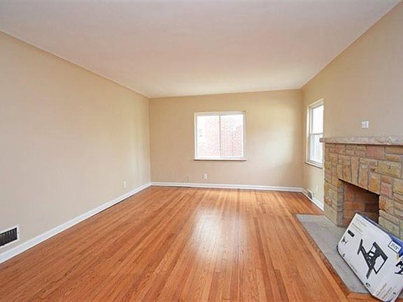 4th image of 3755 N Berkley Cir