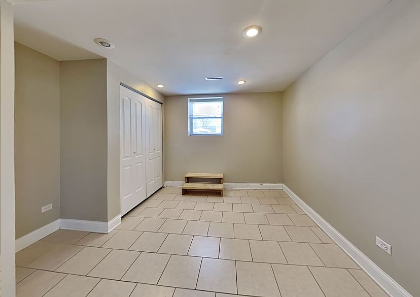 1st image of 100 N Cedar Ln