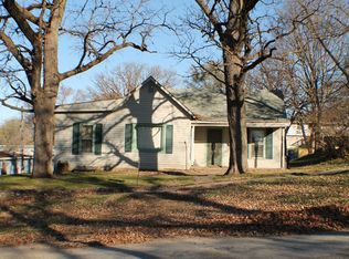 1008 8th St, Corning, IA 50841