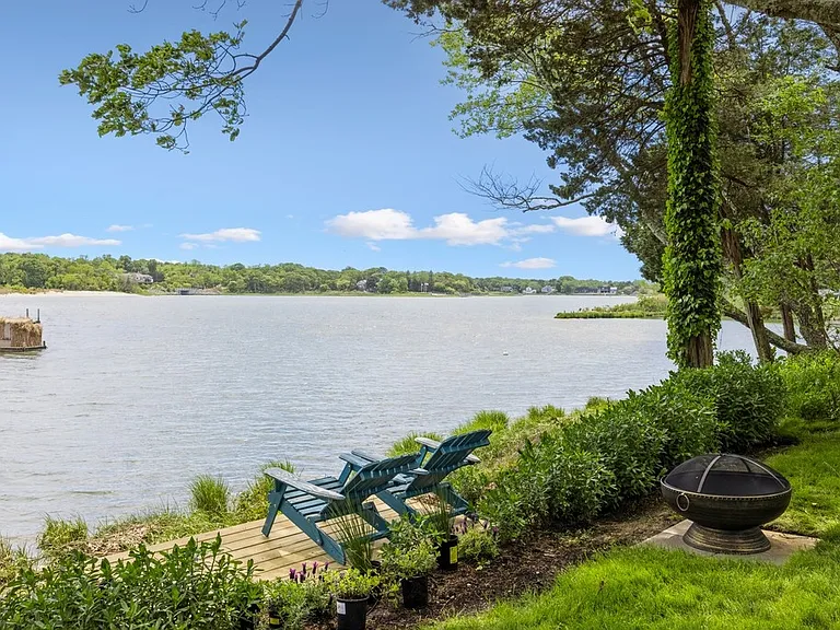 64 Towd Point Rd — Photo 12