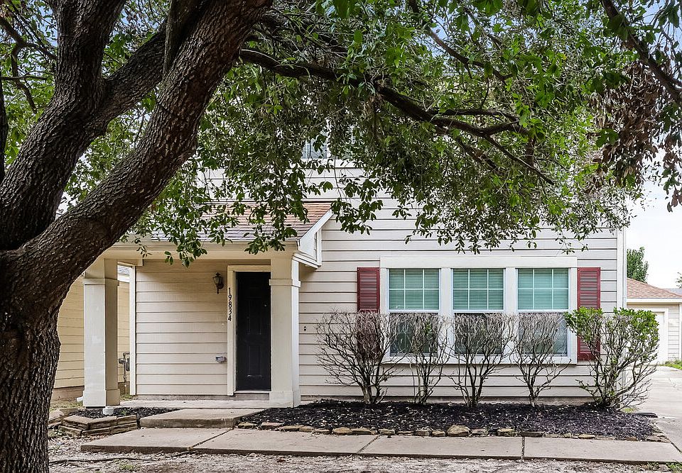 1st image of 19834 Crested Hill Ln