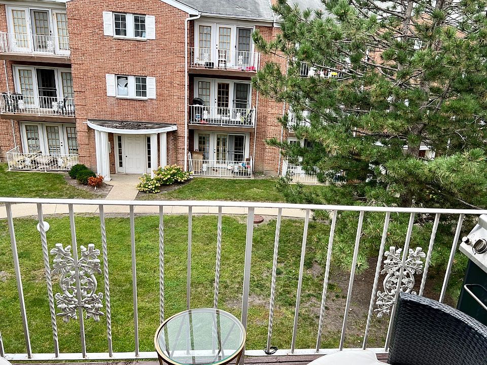 1st image of 601 Quincy Bridge Ln APT 102