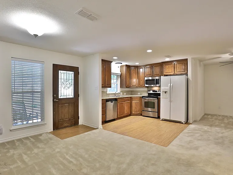2650 Madison Ave #1/2 — Photo 2