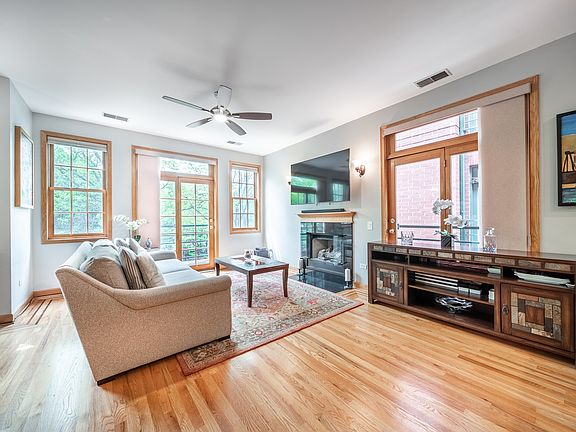 2nd image of 4649 N Magnolia Ave APT 2N