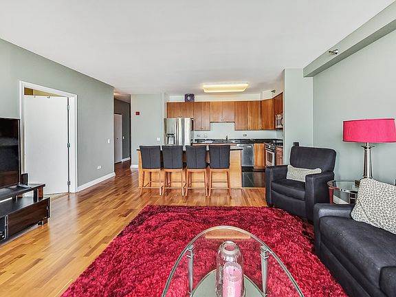 5th image of 33 W Ontario St APT 50F