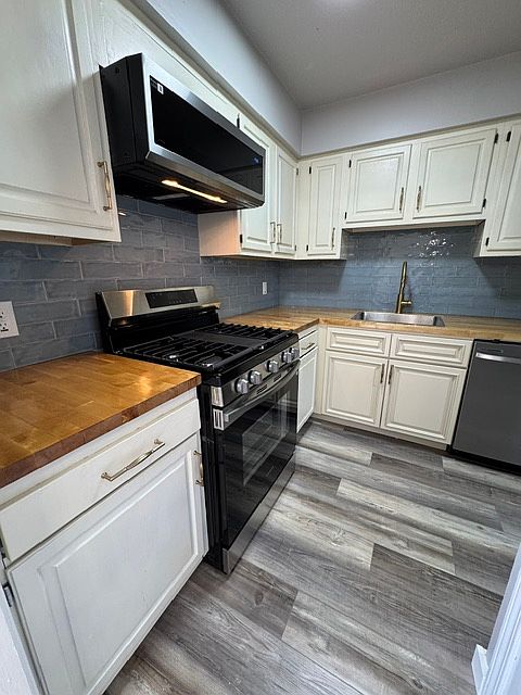1st image of 209 N Ford St #9