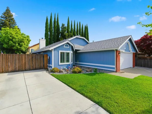 701 Oak Brook Drive, Vacaville, CA 95687