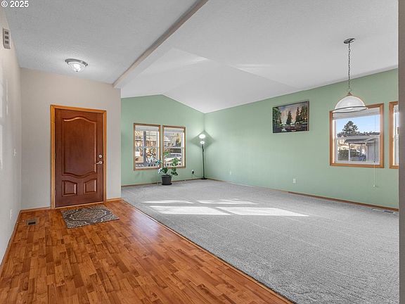 4th image of 9708 NE 87th Ave
