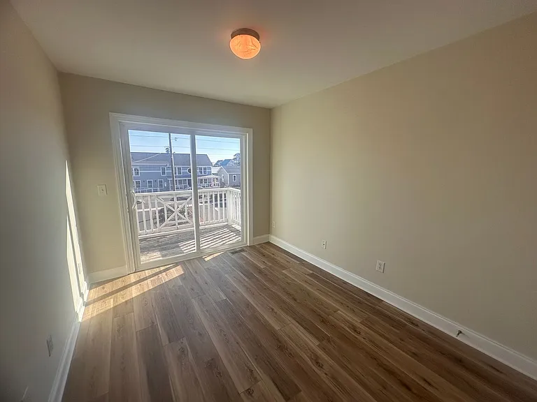 399 N New River Dr #C — Photo 23