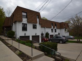 687 Shady Dr E, Pittsburgh, PA 15228