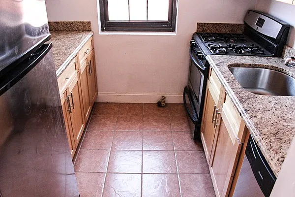 Sold by RES New York | media 13