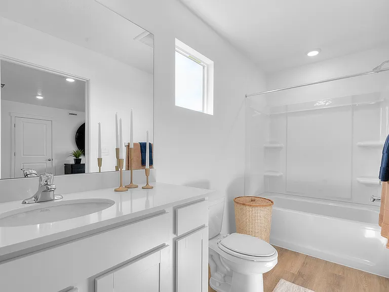 172 E Glencoe Dr — Photo 13