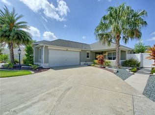 694 Avecilla Dr, The Villages, FL 32162
