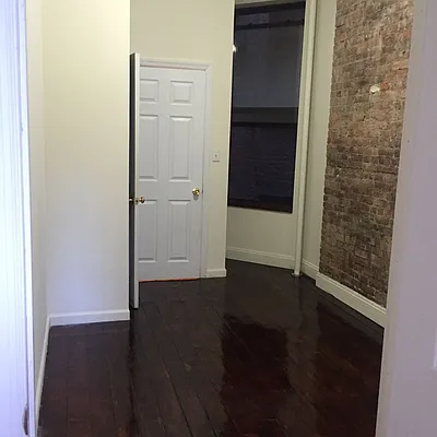 Rented by Gioia Realty | media 72