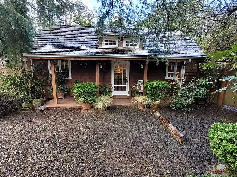 7617 SW Mapleleaf St — Photo 1