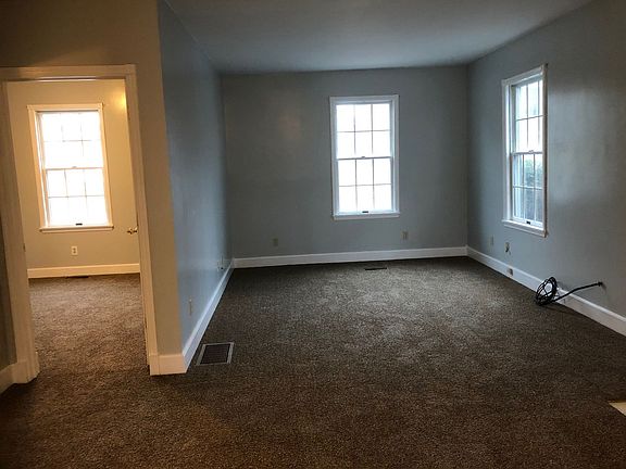 4th image of 9 Washington Ave Floor 1