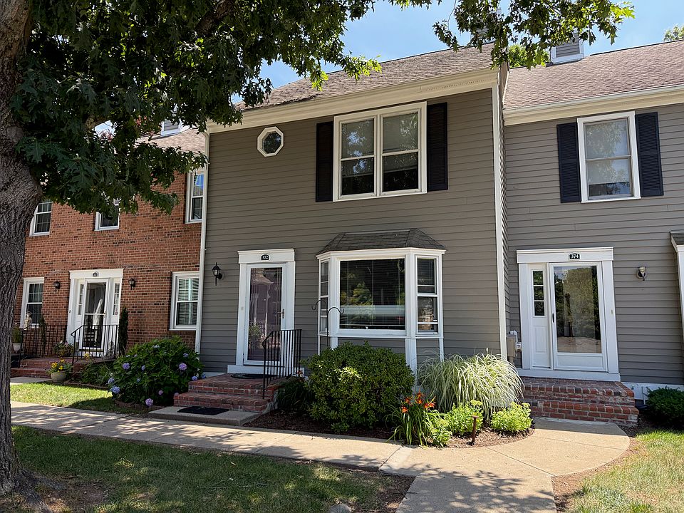 1st image of 372 Monaco Ln #372