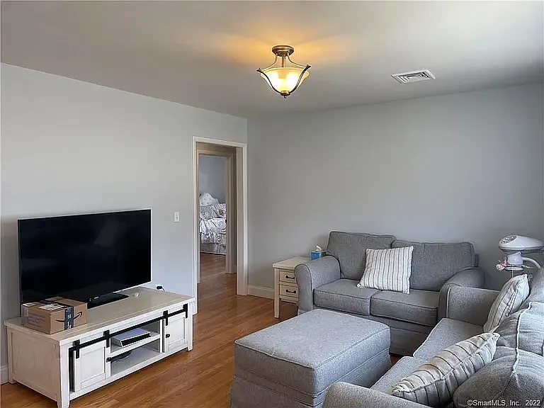 14 Forest Hills Dr — Photo 8