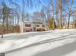 5666 Red Maple Ct, Warrenton, VA 20187