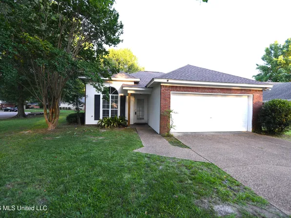 317 Cobblestone Dr, Madison, MS 39110