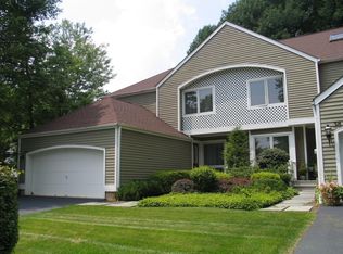 40 Nottingham Ct, Morristown, NJ 07960