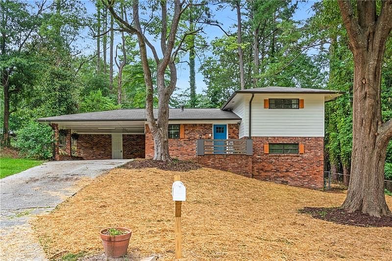 1st image of 2593 Princess Ln SE