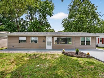 23 Hanover Ln, Cahokia, IL, 62206