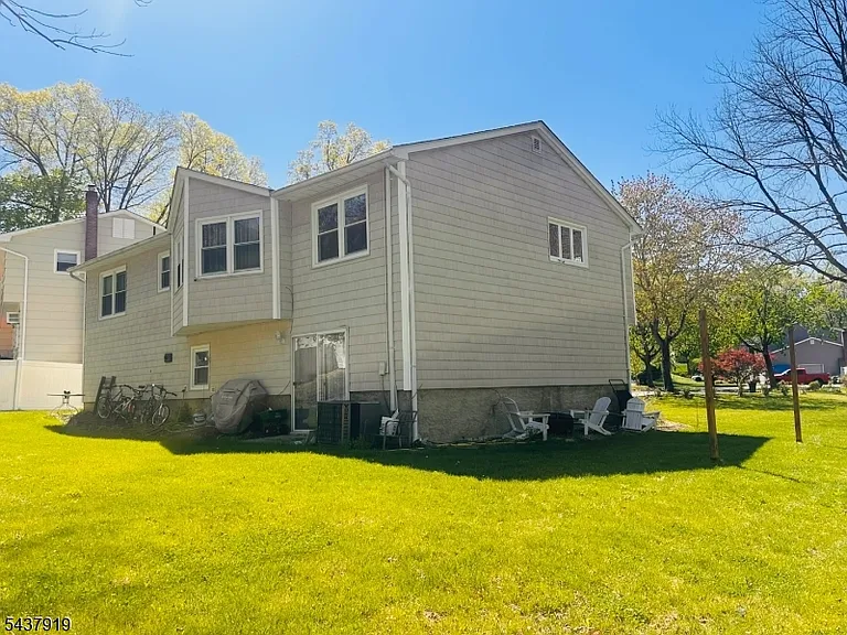 7 Doremus Dr — Photo 26
