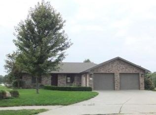 1209 Crest View Ave, Beatrice, NE 68310
