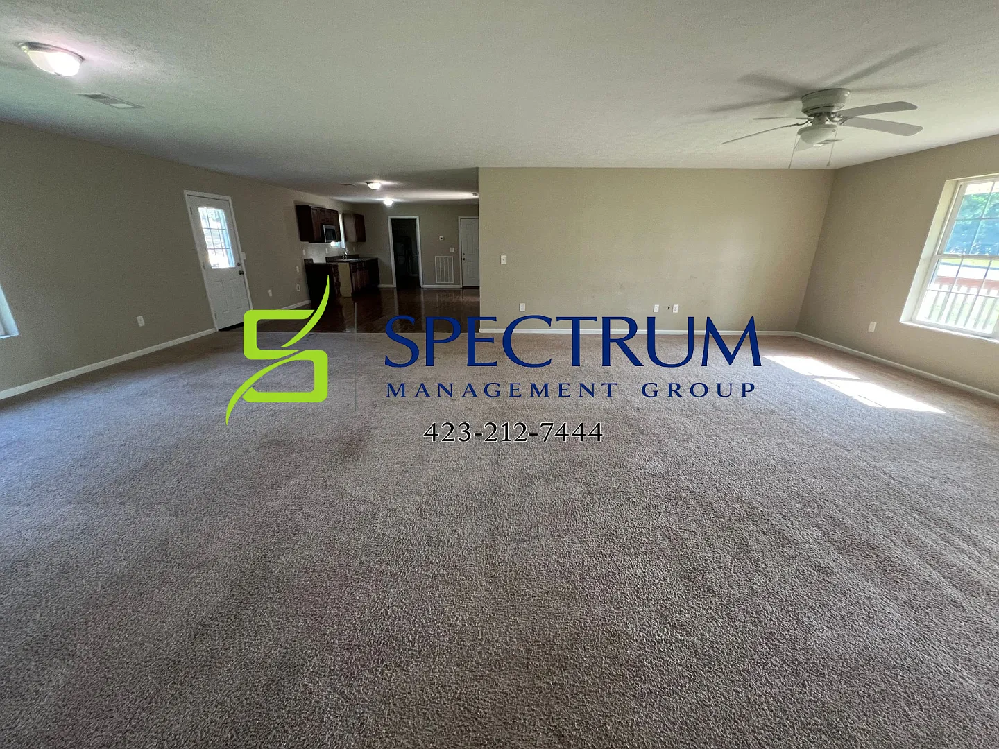 3 Bedroom 2 Bath with garage Brick home. — Photo 3