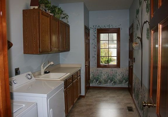 7'x15' Laundry Room
