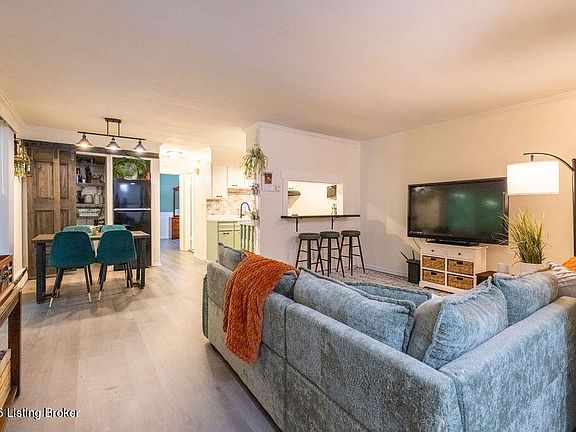 3rd image of 3501 Illinois Ave APT D8