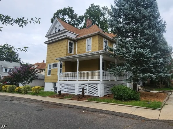 92 Edwin St, Ridgefield Park Village, NJ 07660