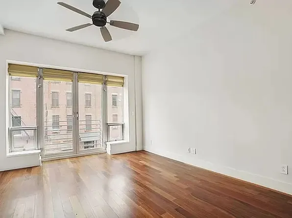 137 Jackson Street image 1 of 4