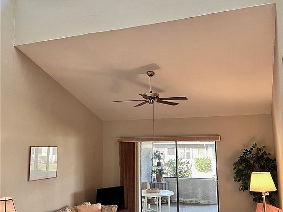 4th image of 3914 SW 8th Ct APT 102