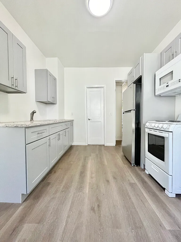 3 bed, 1000 sqft, $750 — Photo 4
