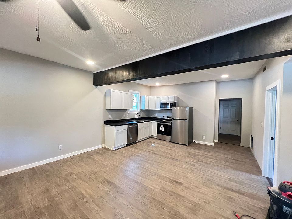 1st image of 1106 W Division St #B