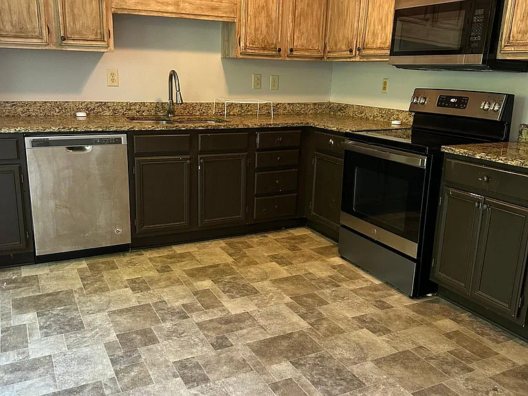 1020 Plantation Way NW — Photo 2