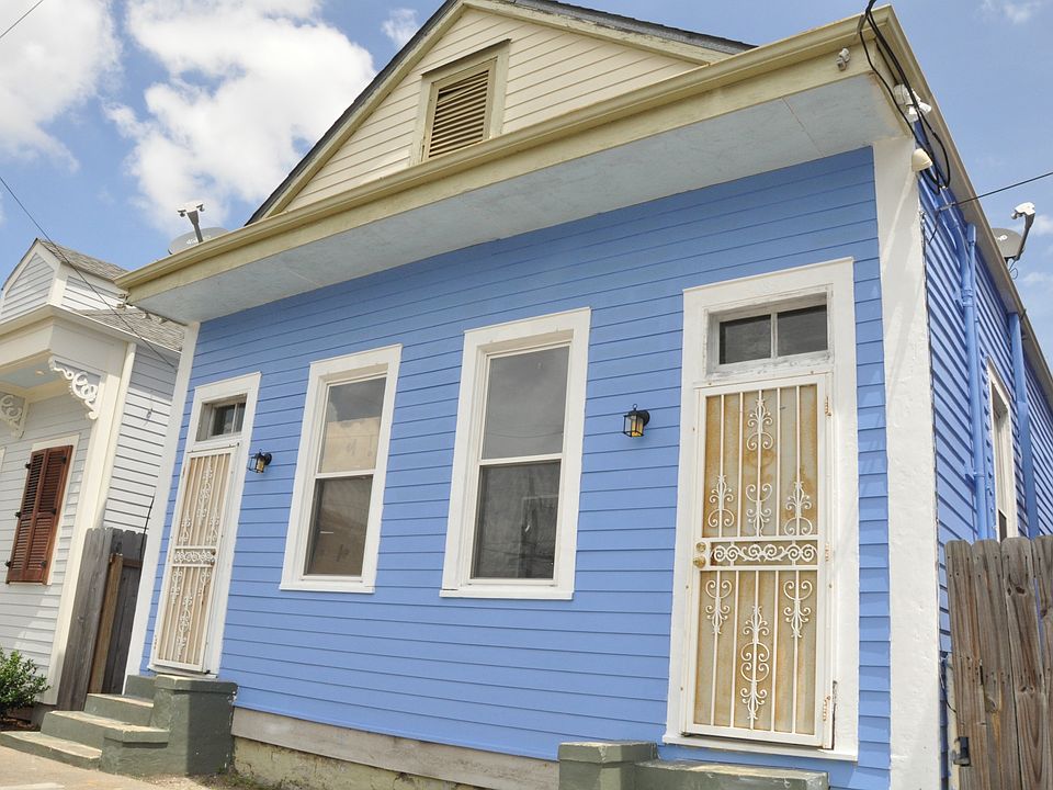 1st image of 2035 Foucher St