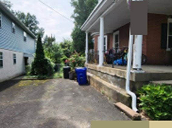 2nd image of 328 Franklin Ave