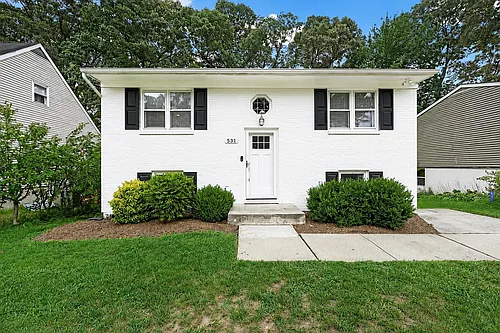 531 Kenmore Rd Photo 1