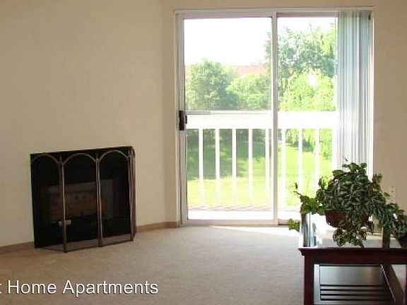2nd image of 1140 Town Centre Dr APT 07