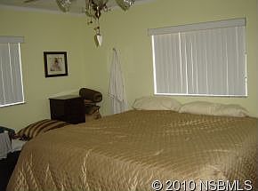 4th image of 31 Richmond Dr