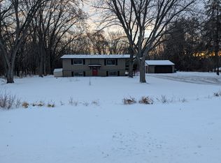 6892 Centerville Rd, Centerville, MN 55038
