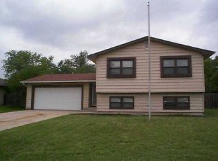 4806 Looman St, Wichita, KS 67220