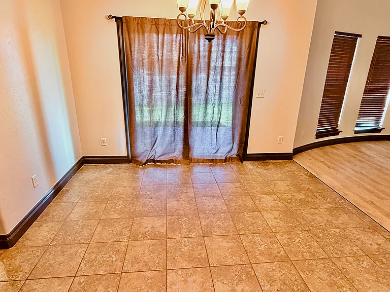 15904 Layne Ct — Photo 4