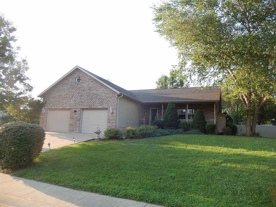 1st image of 925 E Wildflower Dr