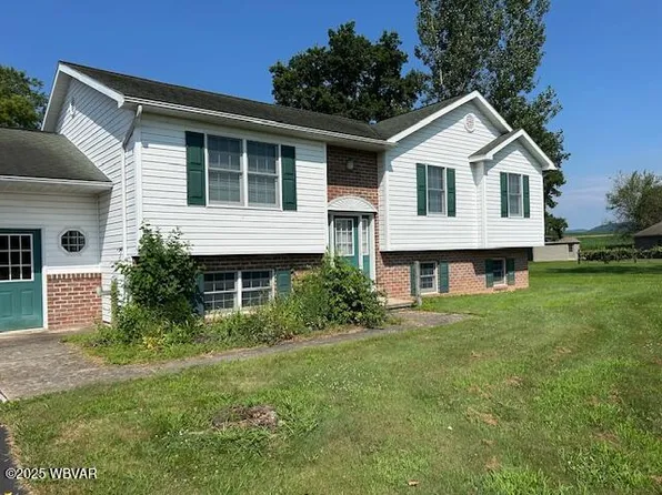 90 Shawnee Dr, Muncy, PA 17756