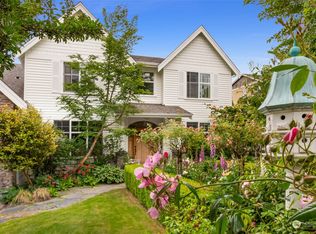 9027 NE 152nd Pl, Bothell, WA 98011