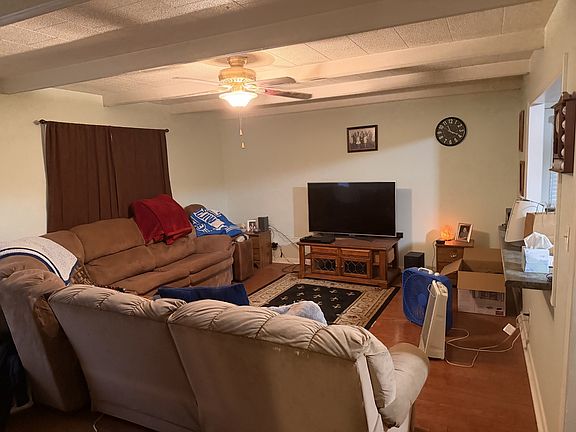 5th image of 236 Mimi St